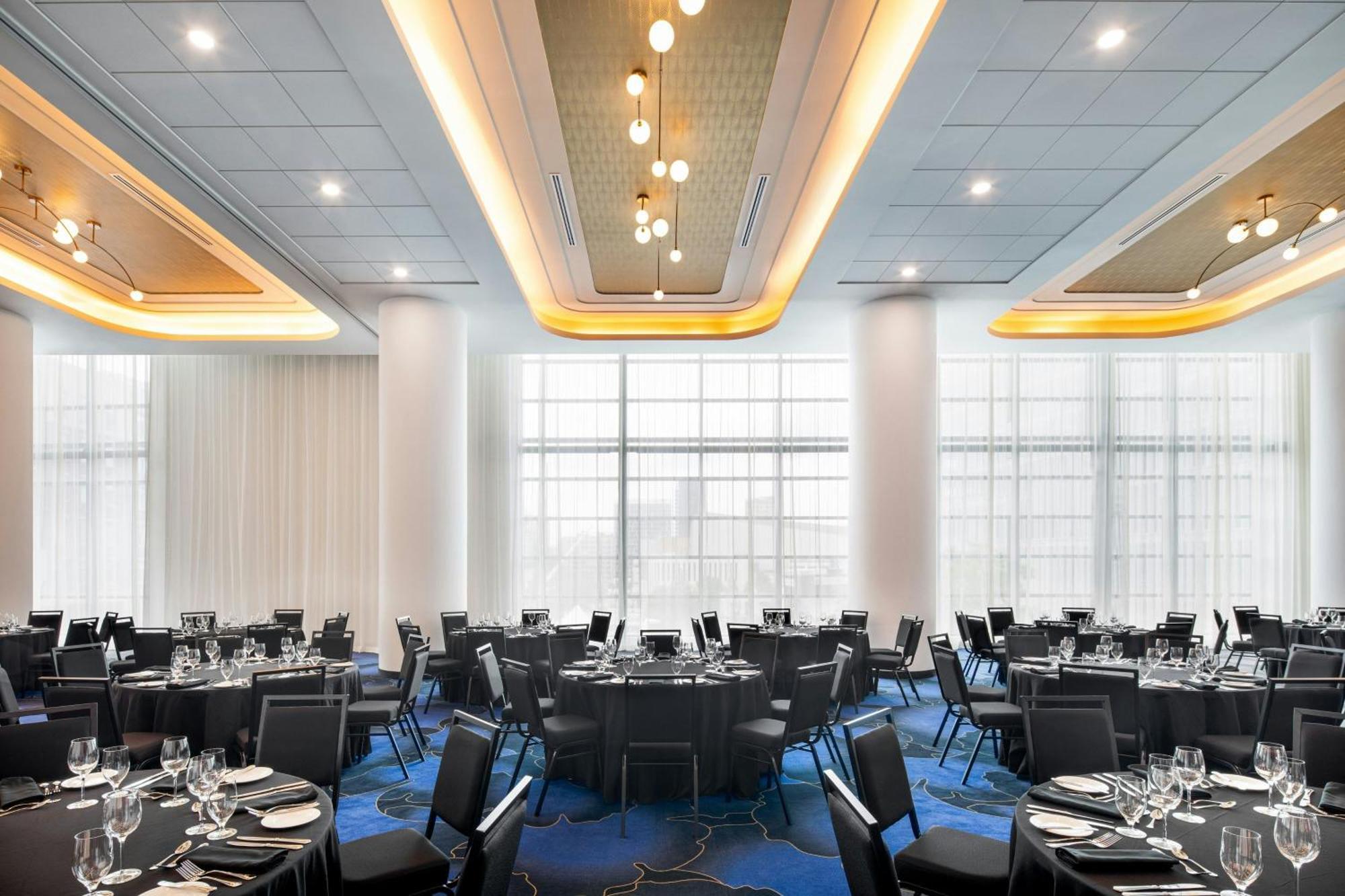 Honeyrose Hotel, Montreal, A Tribute Portfolio Hotel Esterno foto The ballroom at the hotel