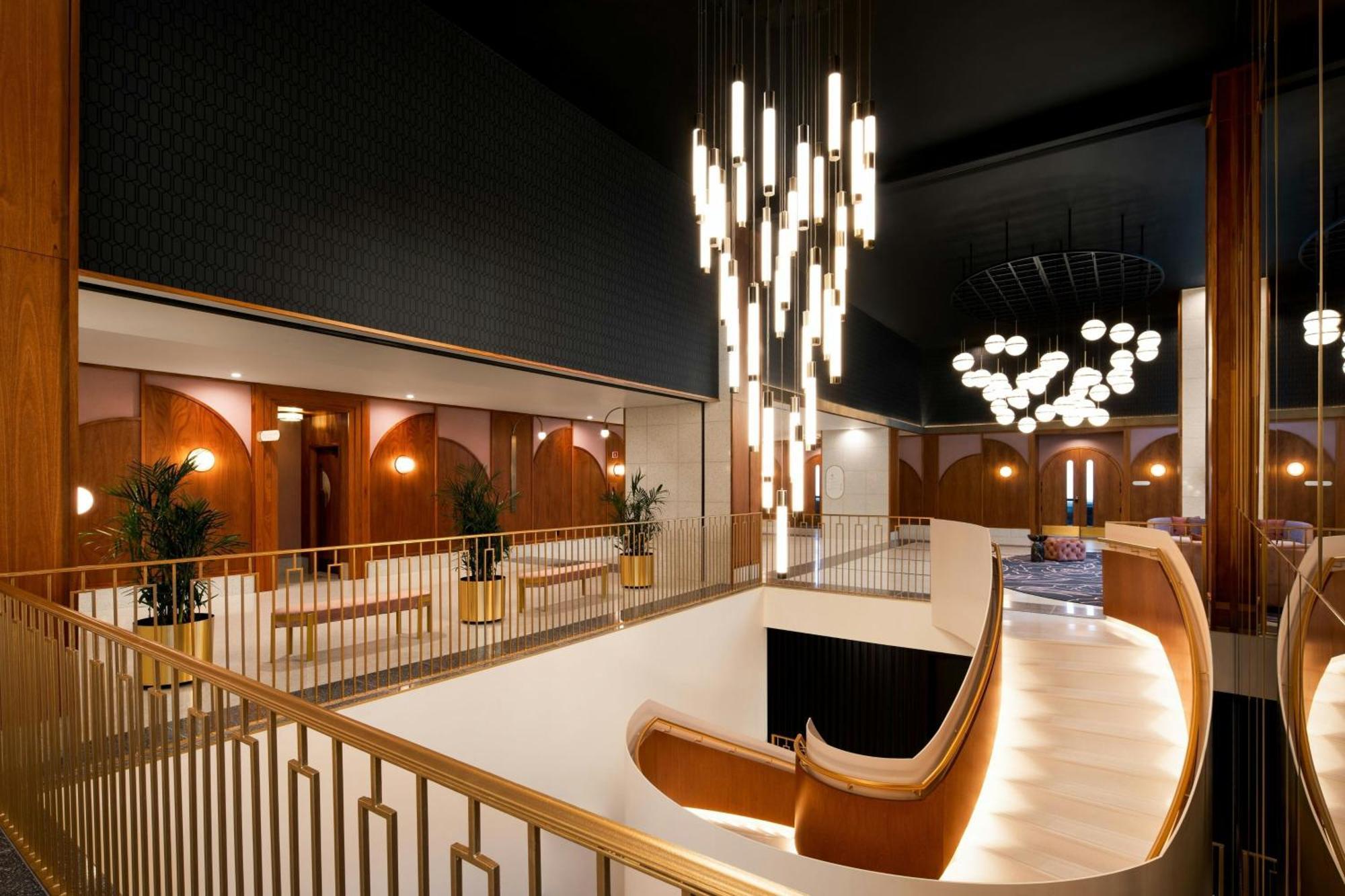 Honeyrose Hotel, Montreal, A Tribute Portfolio Hotel Esterno foto The interior of the new terminal